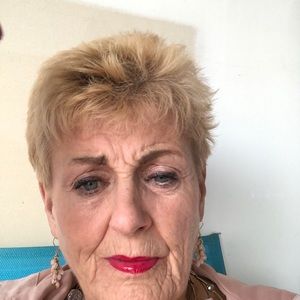 Meet your Posher, Lynne